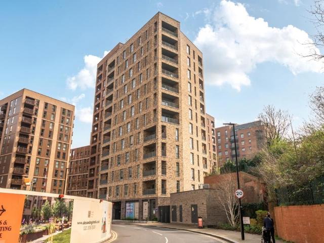 Mary Neuner Road London N8 1 bed flat to rent £2,102 pcm £485 pw
