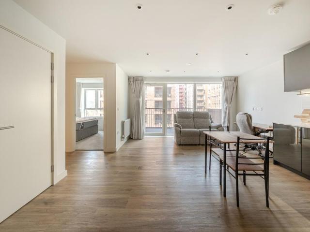 Mary Neuner Road London N8 1 bed flat to rent £2,100 pcm £485 pw