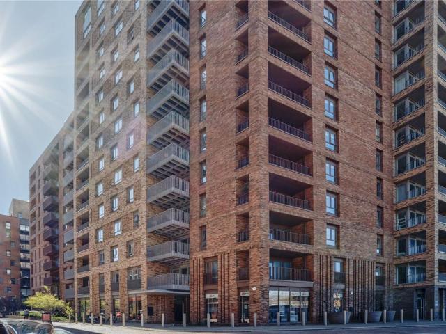 Mary Neuner Road, London, N8 2 bed apartment to rent £2,400 pcm £554 pw