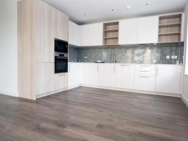 Mary Neuner Road London N8 2 bed flat to rent £2,490 pcm £575 pw