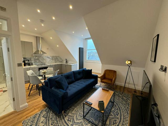 Maryam Hair & Beauty, 97 Junction Road, London, N19 5QX, United Kingdom | 1 bed apartment for rent #160135868 | Rentberry