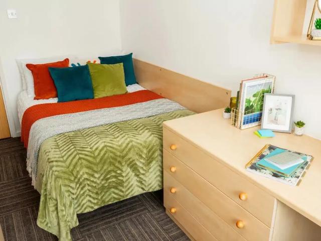 Marybone Student Village 1, Liverpool Has an Apartment
