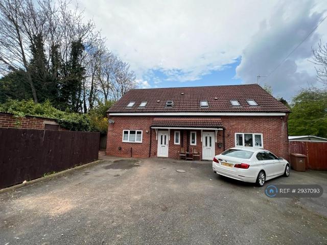 Marylebone Crescent, Derby, DE22 3 bed semi detached house to rent £1,195 pcm £276 pw