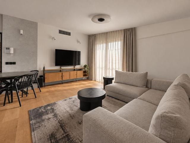 Marylebone Road, London NW1 2 bed apartment to rent £5,620 pcm £1,297 pw