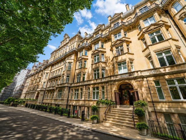Marylebone Road, Regent's Park. 4 bed apartment to rent £16,683 pcm £3,850 pw