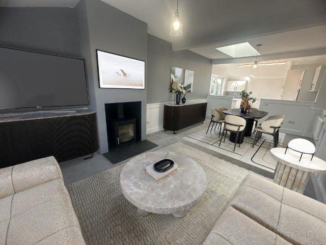 MARYPORT STREET, USK, NP15 1AE 3 bed apartment to rent £1,300 pcm £300 pw