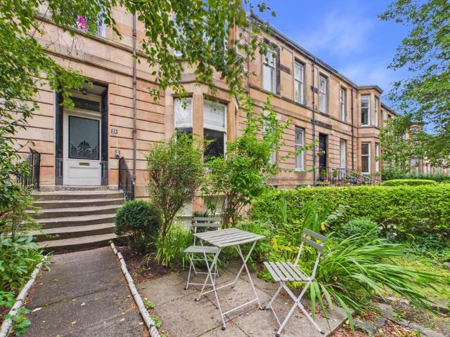 Marywood Square, Glasgow, G41 2 bed flat to rent £1,400 pcm £323 pw