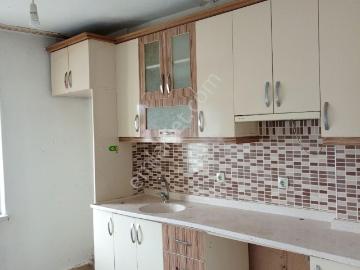 Maraşal Çakmak Mahallesinde Güney Cephe Katta Kiralık Daire