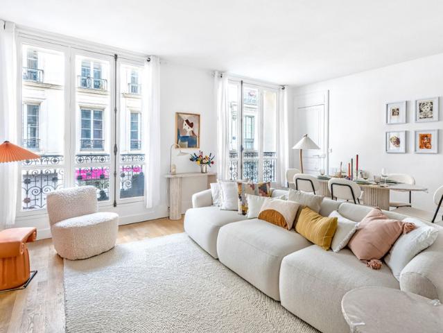 Marais Montmorency 2ch by B'Your Home