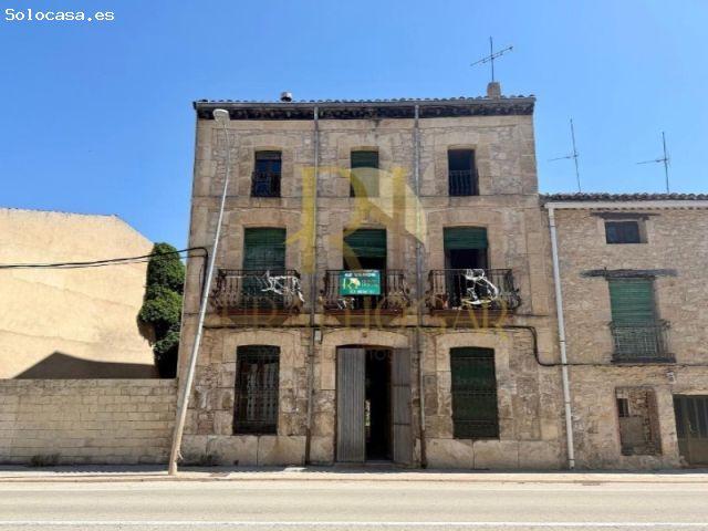 MARANCHÓN: Casa señorial con jardín y cochera!