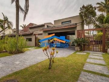 Maravilhosa Casa em Condomínio no Residencial 2 com 1.721m² de Terreno