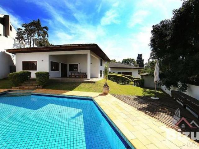 Maravilhosa mansão na Chácara Malota, com 700 metros de construção