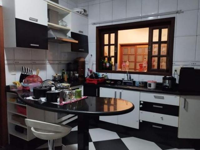 Maravilhoso sobrado com 3 dormitórios próximo ao Centro de Jacareí/SP