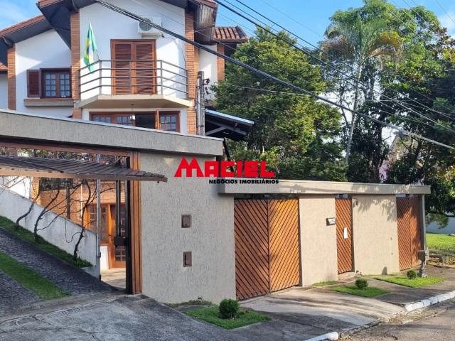 MARAVILHOSO SOBRADO DE ALTO PADRÃO CONDOMÍNIO PORTAL DA SERRA URBANOVA