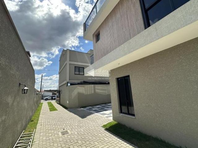 MARAVILHOSO SOBRADO EM CONDOMINIO COM TERRAÇO E 3