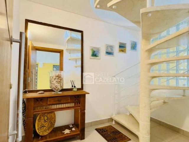 Maravilhoso Sobrado em Condomínio, repleto de planejados em Ubatuba, Litoral Norte com, 169 m² por a