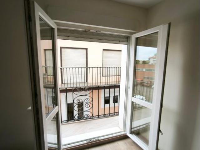 MARAVILLOSA VIVIENDA REFORMADA DE DOS HABITACIONES JUNTO AL CENTRO DE SANTANDER