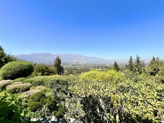 Maravillosa y fina casa en exclusivo condominio en Lo Curro | 5 dormitorios por 54000.00 en Vitacura