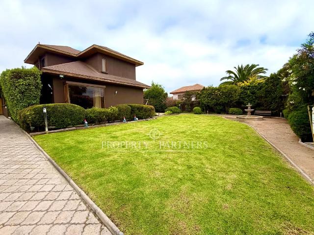 Maravillosa Casa En Arriendo En Santa Monica Peñue.