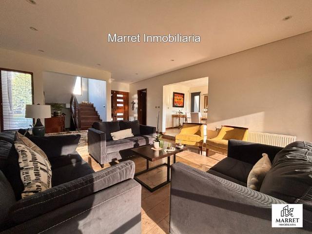 MARAVILLOSA CASA EN CONDOMINIO BOUTIQUE, AMPLIA Y LUMINOSA