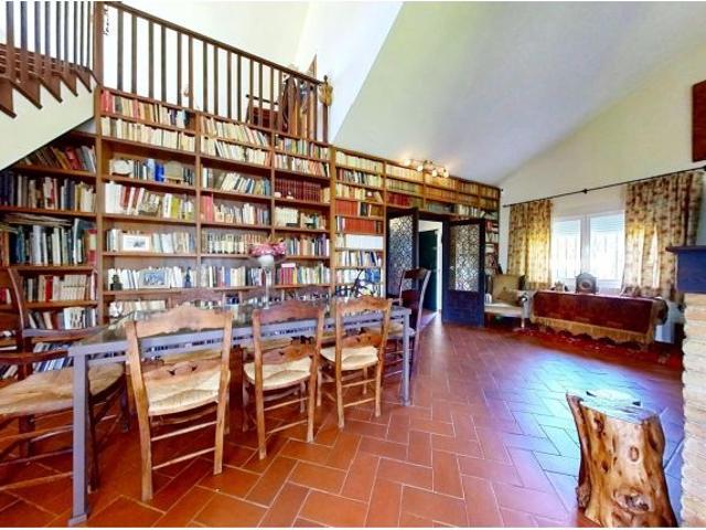 MARAVILLOSA CASA JUNTO AL LAGO, A 15 MINUTOS DE CÓRDOBA CAPITAL