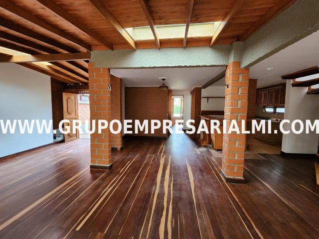 Maravillosa Casa Unifamiliar En Arriendo Sector El Retiro Cod: 32110