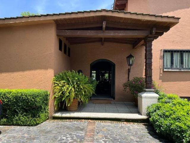 MARAVILLOSA PROPIEDAD EN TLALPAN CON SUPER CASA E INSTALACIONES PARA CABALLOS