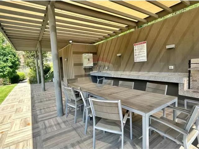 Maravilloso triplex! Gran terraza vista panorámica | 5 dormitorios por 20990.00 en Lo Barnechea