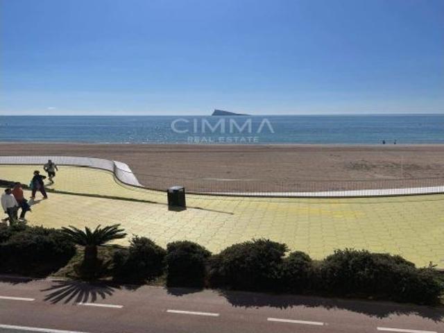 Maravilloso apartamento con vistas al mar en Benidorm Poniente