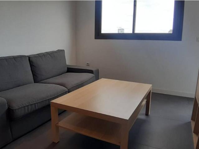 ¡Maravilloso apartamento en Juan Carlos I, una zona inmejorable!
