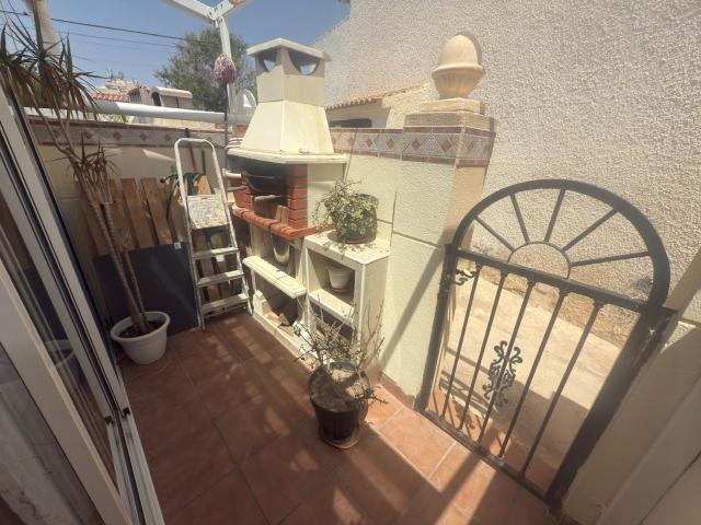 MARAVILLOSO BUNGALOW 2 HABS PISCINA COMUNITARIA 179.900€