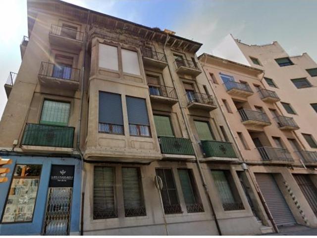 MARAVILLOSO PISO OKUPADO en Olot Girona