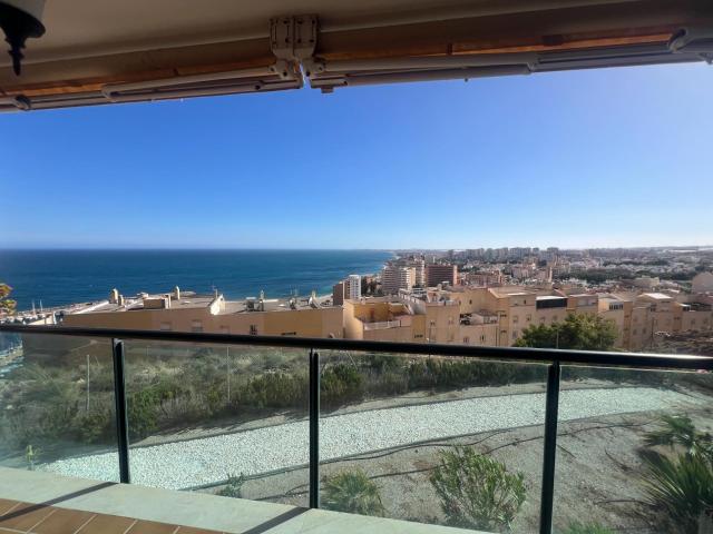 MARAVILLOSO PISO CON VISTAS AL MAR