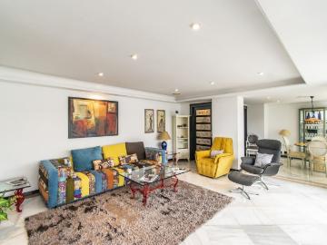 Middle Floor Apartment in Marbella