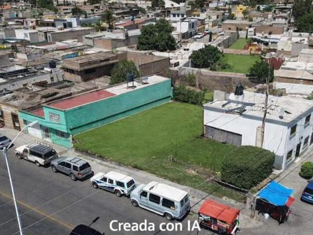 ¡Marcada vocación COMERCIAL! Frente al Santuario de Guadalupe 4