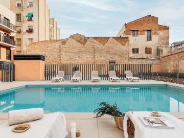 Marce 3 bedrooms and a terrace in Les Corts