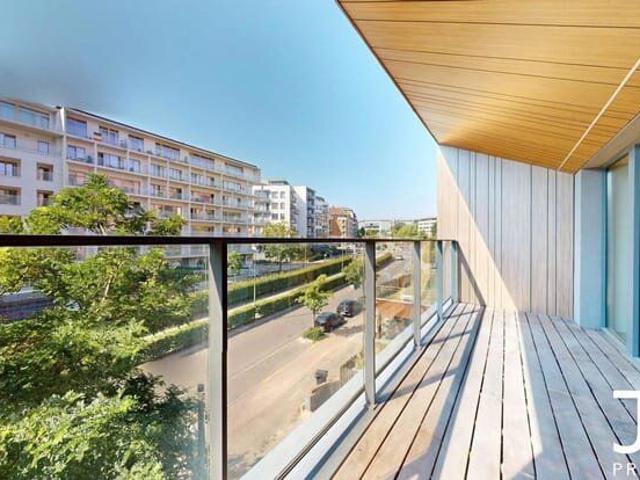 Marcel Thiry – 1 bedroom apartment with terrace and parking