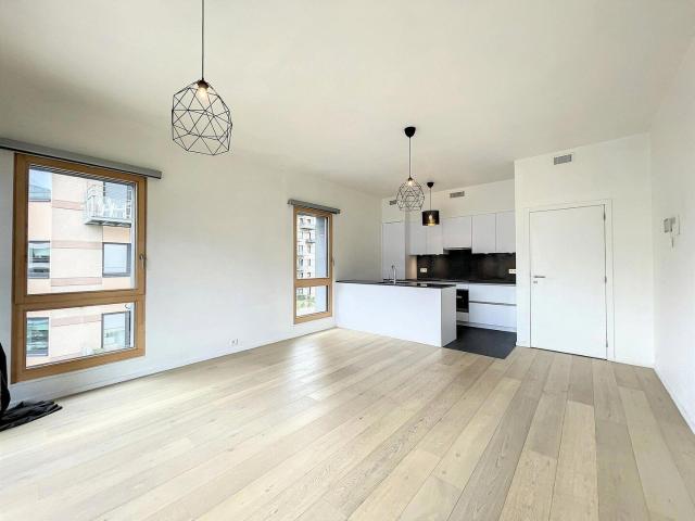 Marcel Thiry 2 bedroom flat + terrace + parking
