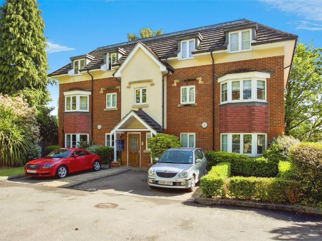 Marchmont Place, Bracknell RG12, 2 bed flat to rent, £1,475 pcm | PrimeLocation