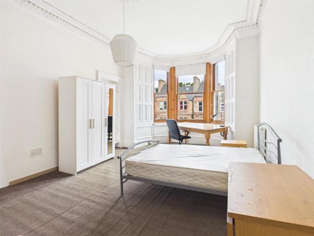 Marchmont Road, Marchmont, Edinburgh. 4 bed apartment to rent £3,200 pcm £738 pw