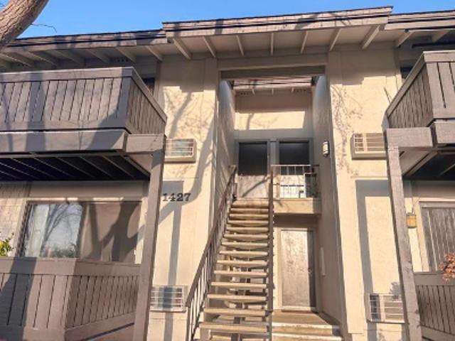 Marchbanks Dr Apt 3