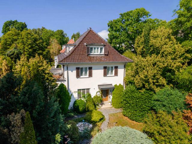Märchenschloss zum Verlieben! Wo Geschichte auf Gartenidylle trifft – Jugendstilvilla in bester Lage