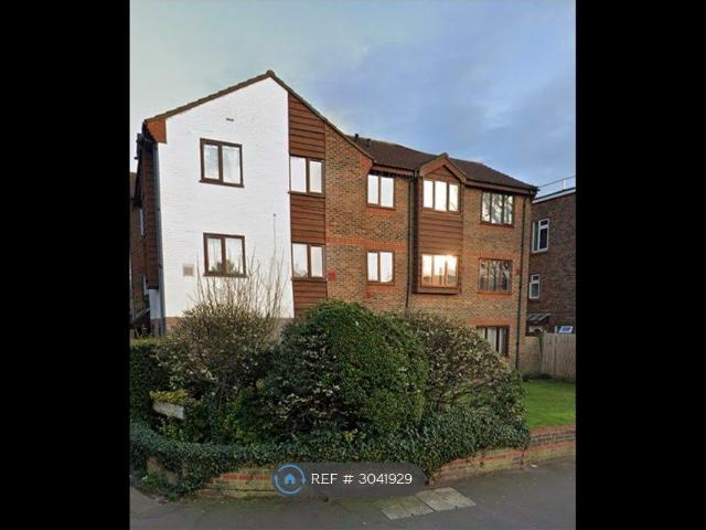 Marchside Close, Hounslow TW5, 1 bed flat to rent, £1,375 pcm | PrimeLocation