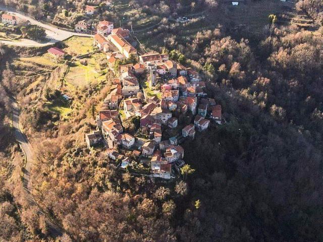 marciaso fosdinovo 7 vani 115mq