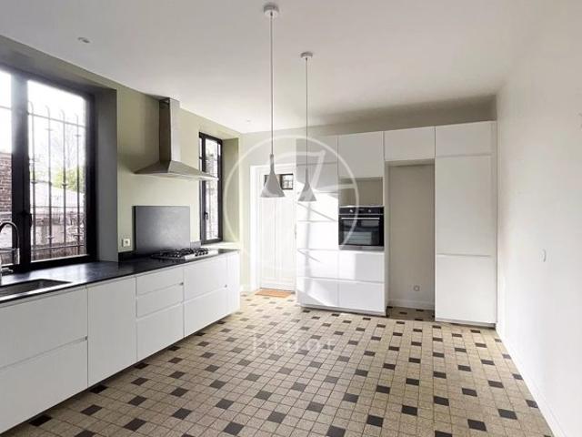 Marcq en Baroeul – BROSSOLETTE – Maison à vendre – 8 pièces – 292,1m² loi Carrez – 6 chambres Bureau – Terrasse – Jardin – Stationnement