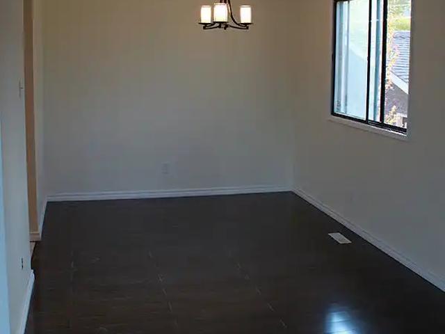 MARDA LOOP 3 BEDROOMS BI LEVEL HALF DUPLEX