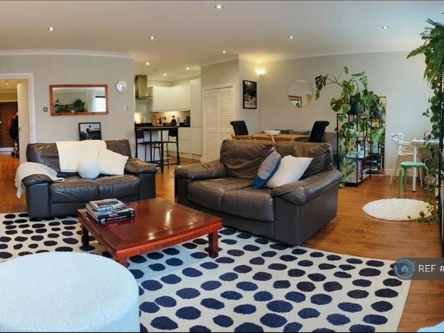 Marden House, London, E1 1 bed flat to rent £2,395 pcm £553 pw
