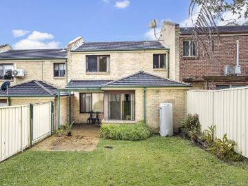 Mardi, 9/22 Hawthorn Place