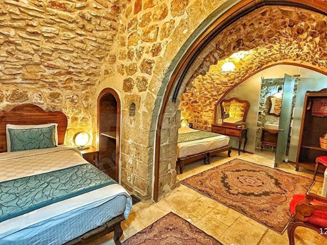 MARDİN ARTUKLUDA16 ODALIMEZOPOTAMYA MANZARALIHARİKA TAŞ OTEL