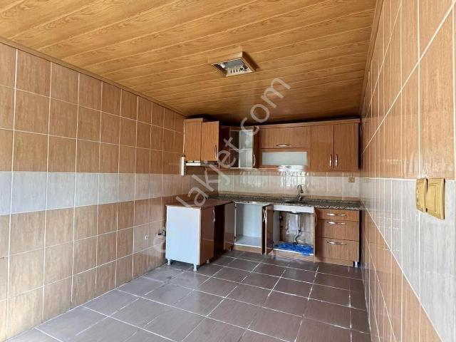 Mareşal Fevzi Çakmak Mah Kiralık Bahçeli 3+1 Tek Katlı Daire